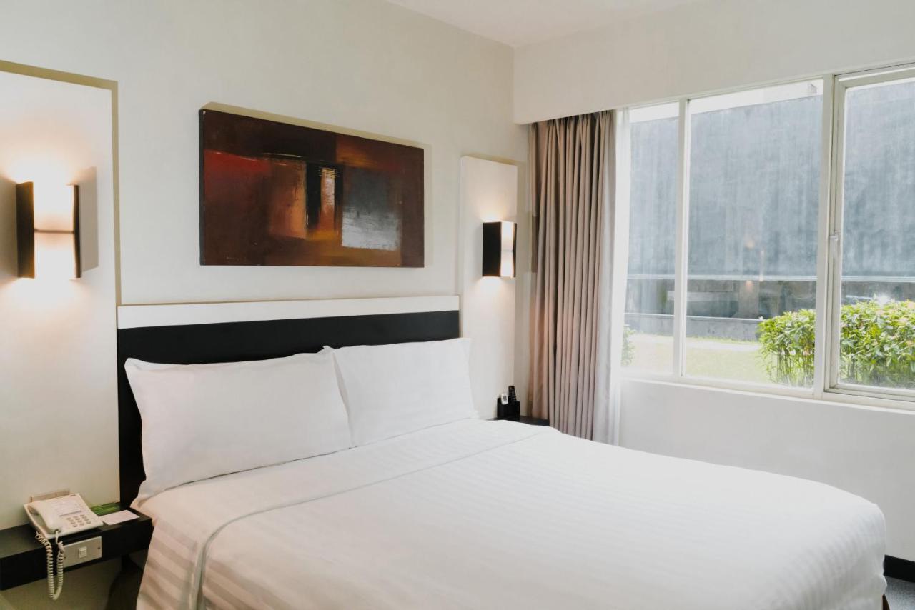 Aston Denpasar Hotel & Convention Exterior foto